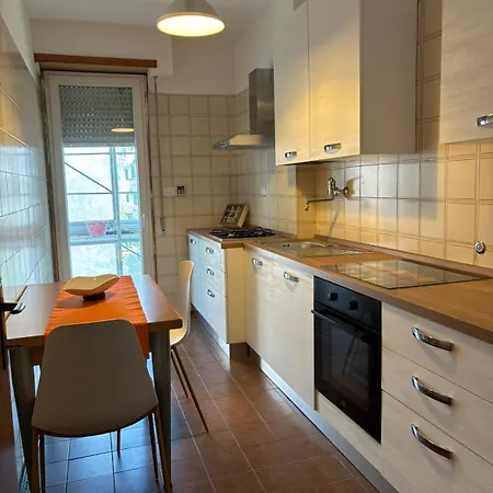 Apartamento Spazioso Eur 120 Mq Con Palestra E Parcheggio Privati